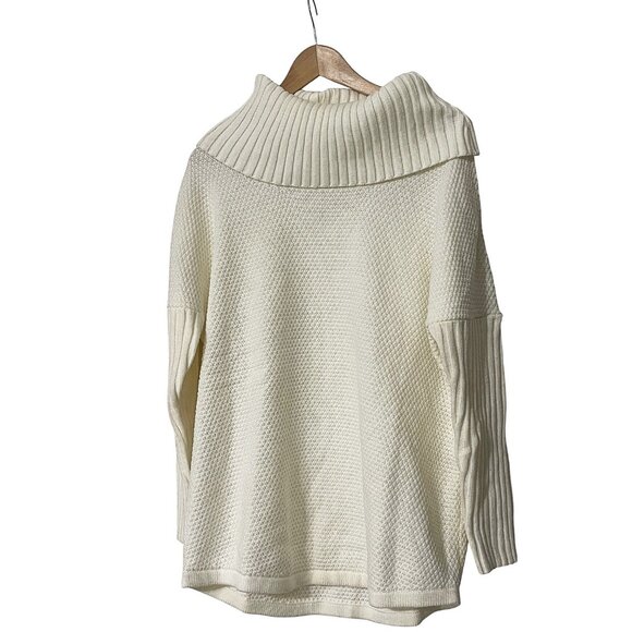 Winter Layers – Off-White Knit Turtleneck Sweater Waffle & Rib Texture Size 0M - Picture 4 of 9
